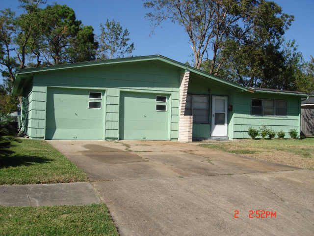 3205 Tanglebriar Dr, Pasadena, TX 77503 photo 1