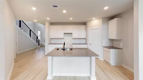 Kitchen - 16841 Needlepoint Dr, Conroe, TX 77302 photo 3 of 4