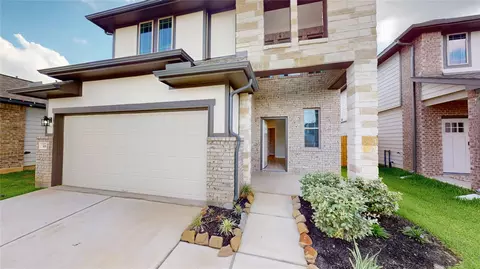 Exterior - 16841 Needlepoint Dr, Conroe, TX 77302 photo 2 of 3