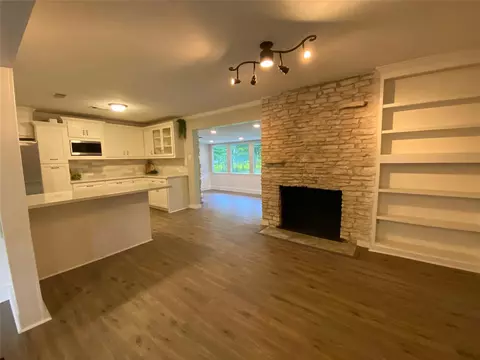 Living - 26941 E River Rd, Splendora, TX 77372 photo 2 of 12