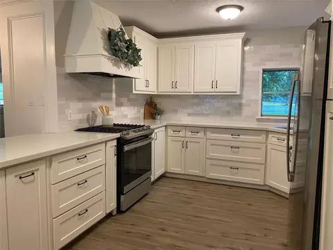 Kitchen - 26941 E River Rd, Splendora, TX 77372 photo 7 of 9