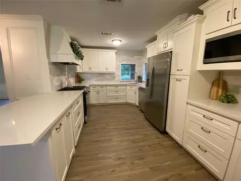 Kitchen - 26941 E River Rd, Splendora, TX 77372 photo 6 of 9