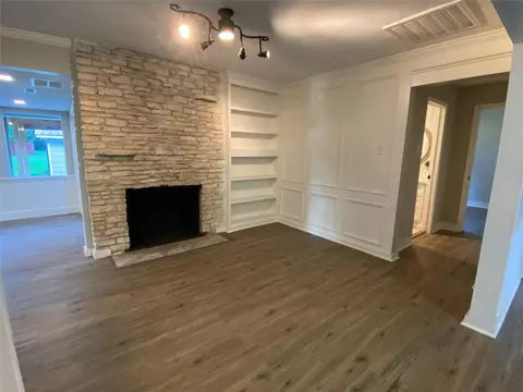 Living - 26941 E River Rd, Splendora, TX 77372 photo 1 of 12