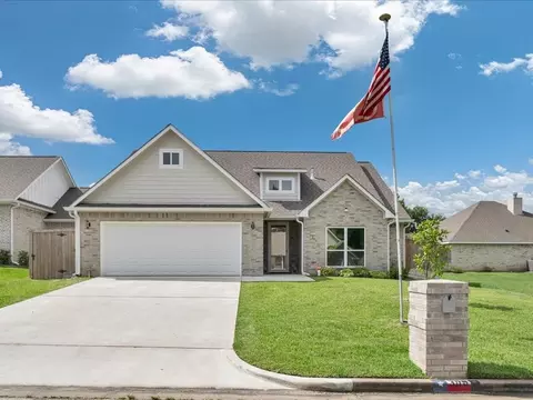 309 Saddle Brook Dr, Lufkin, TX 75904
