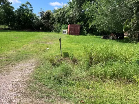 5915 Woodrow St, Texas City, TX 77591