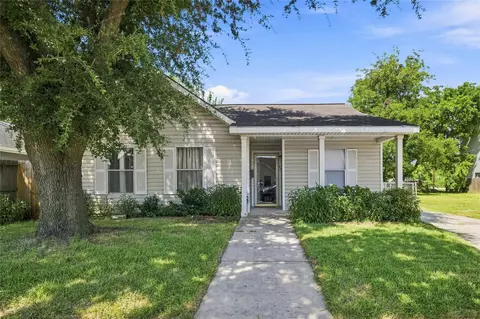 1715 Brewster St, Houston, TX 77020