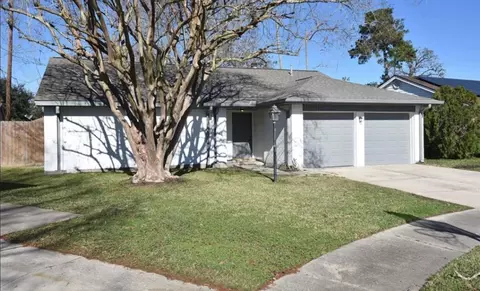 2711 Goldspring Ln, Spring, TX 77373