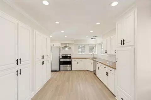 Entry Way - 9110 Godstone Ln, Spring, TX 77379 photo 1 of 1