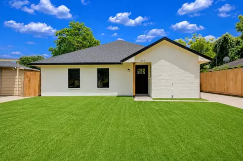 863 Marcolin St, Houston, TX 77088