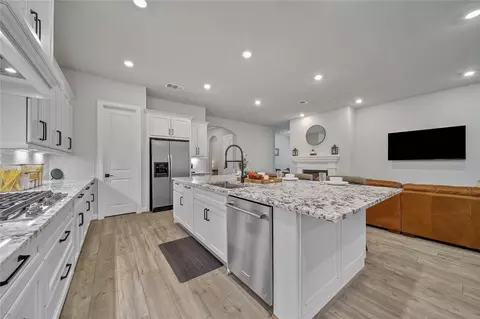 Kitchen - 13067 Soaring Forest Dr, Conroe, TX 77302 photo 3 of 5