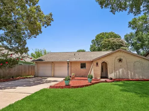 5110 Geneva Dr, Friendswood, TX 77546