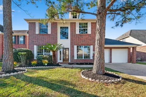 3618 Miraglen Dr, Pearland, TX 77584