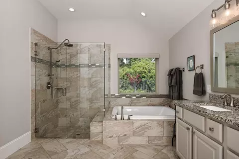 Bath - 3611 Summer Trail Ct, Spring, TX 77386 photo 3 of 5