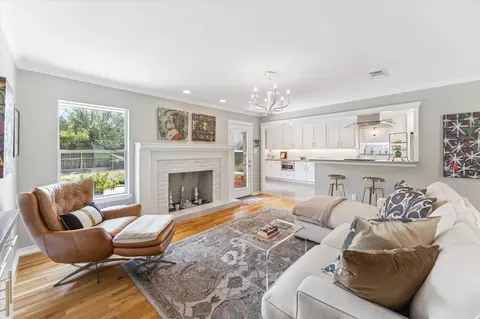 12815 Traviata Dr, Houston, TX 77024