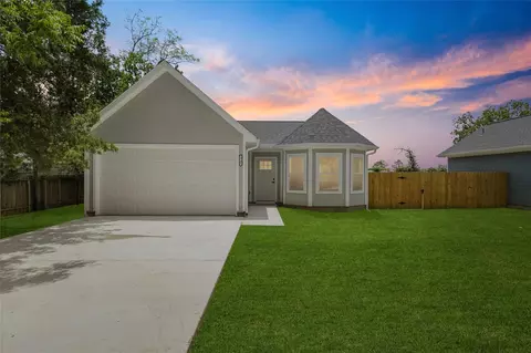 3708 E Avenue S E, Santa Fe, TX 77510
