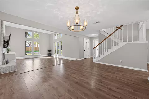 2706 Woodland Grove Drive Dr, Houston, TX 77339