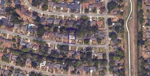 6043 Glenhurst Dr, Houston, TX 77033