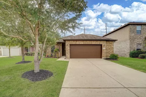 4914 Seaside Sparrow Ln, Baytown, TX 77521