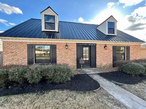 6275 Westgate Dr, Beaumont, TX 77706