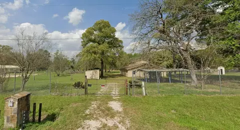 18357 Pickering Rd, Conroe, TX 77302 photo 2