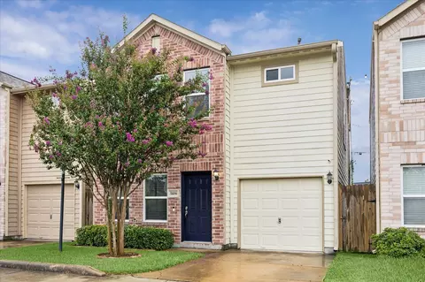 5106 Pinemont Pl, Houston, TX 77092