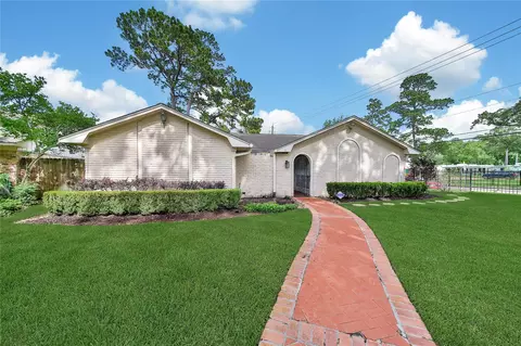 4902 Dunsmere St, Houston, TX 77018