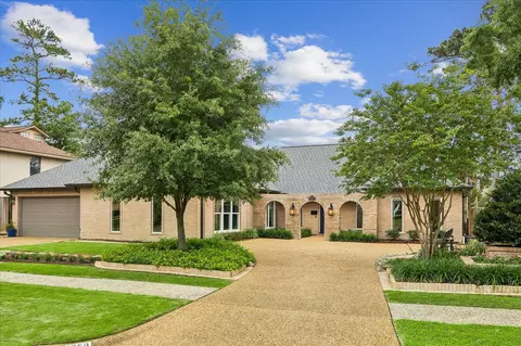 1059 Candlelight Ln, Houston, TX 77018