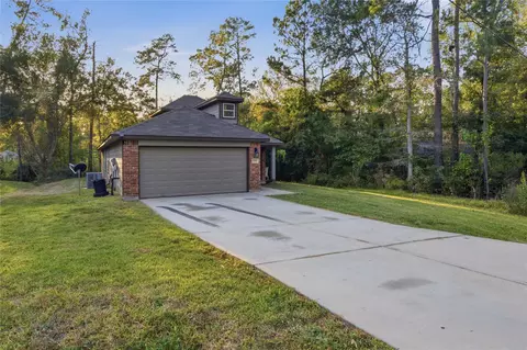 15082 Arrowhead Loop E, Willis, TX 77378 photo 1