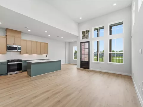 9214 Fort George St, Houston, TX 77063