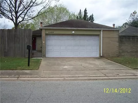 1908 Chelsea Ct, Rosenberg, TX 77471