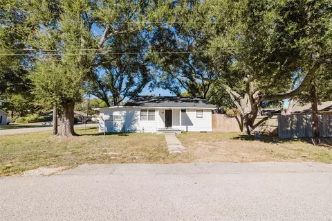 2518 Daugherty St, Waller, TX 77484