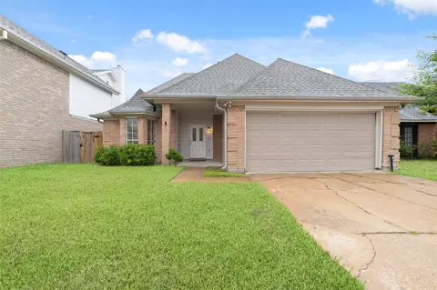 13551 Pasa Robles Ln, Houston, TX 77083