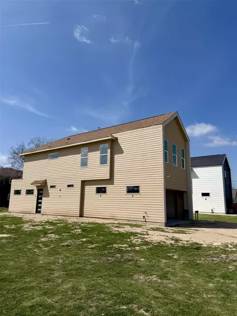 1120 Miller Rd, Sealy, TX 77474