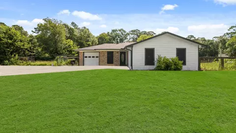 13810 S Goodyear Rd, Old River-winfree, TX 77535