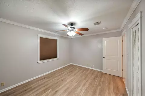Bedroom - 71 Hiwon Dr, Conroe, TX 77304 photo 2 of 4