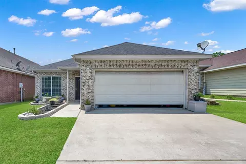 149 Snug Harbor Dr, Montgomery, TX 77356