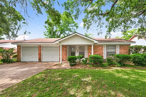 2220 Ripple Creek Dr, Rosenberg, TX 77471