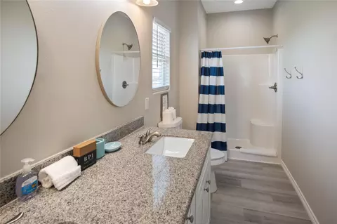 Bath - 2295 Lobster, Crystal Beach, TX 77650 photo 3 of 4