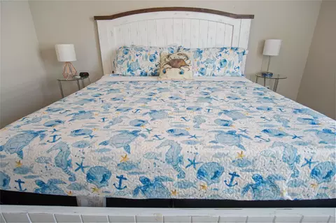 Bedroom - 2295 Lobster, Crystal Beach, TX 77650 photo 9 of 11