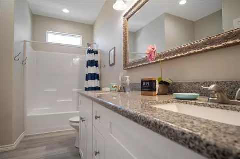 Bath - 2295 Lobster, Crystal Beach, TX 77650 photo 1 of 4