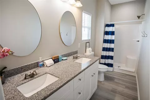 Bath - 2295 Lobster, Crystal Beach, TX 77650 photo 2 of 4