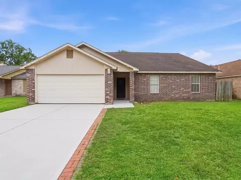 8131 Warren Rd, Houston, TX 77040