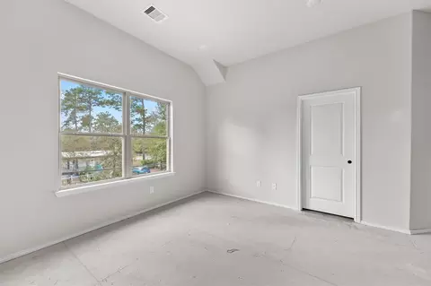 Bedroom - 9996 Elder St, Willis, TX 77318 photo 9 of 10