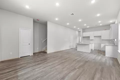Living - 9996 Elder St, Willis, TX 77318 photo 3 of 5