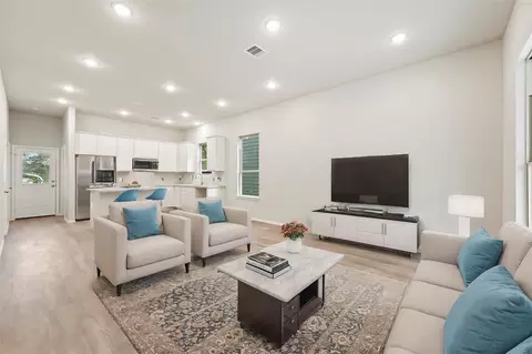9996 Elder St, Willis, TX 77318