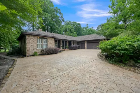 341 Rolling Hills Dr, Conroe, TX 77304