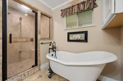 Bath - 14036 Old Texaco Rd, Conroe, TX 77302 photo 2 of 6
