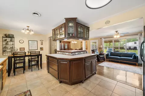 Kitchen - 14036 Old Texaco Rd, Conroe, TX 77302 photo 4 of 6