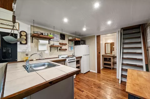 Kitchen - 14036 Old Texaco Rd, Conroe, TX 77302 photo 6 of 6