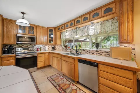 Kitchen - 14036 Old Texaco Rd, Conroe, TX 77302 photo 3 of 6